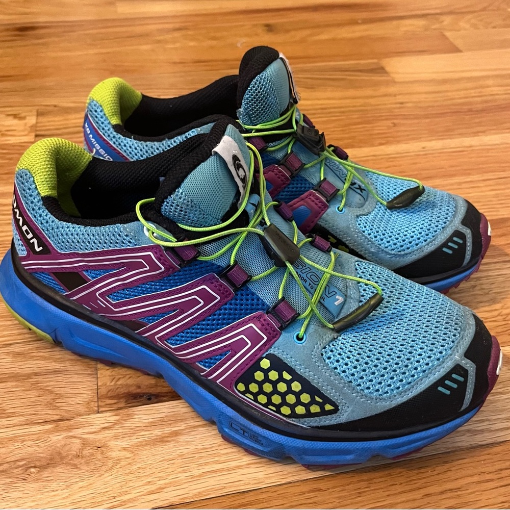 Salomon XR Mission Trail Runners womens 9